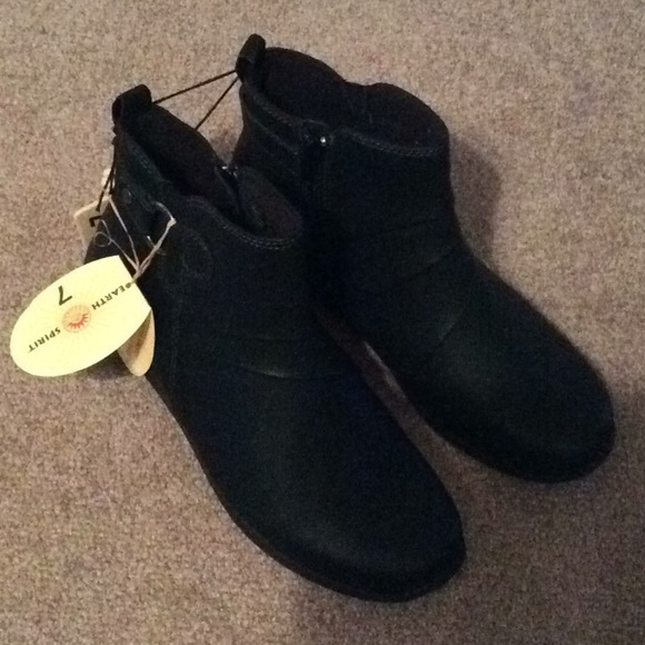 Earth Spirit Shoes - NWT Earth Spirit Size 7 Black Boot